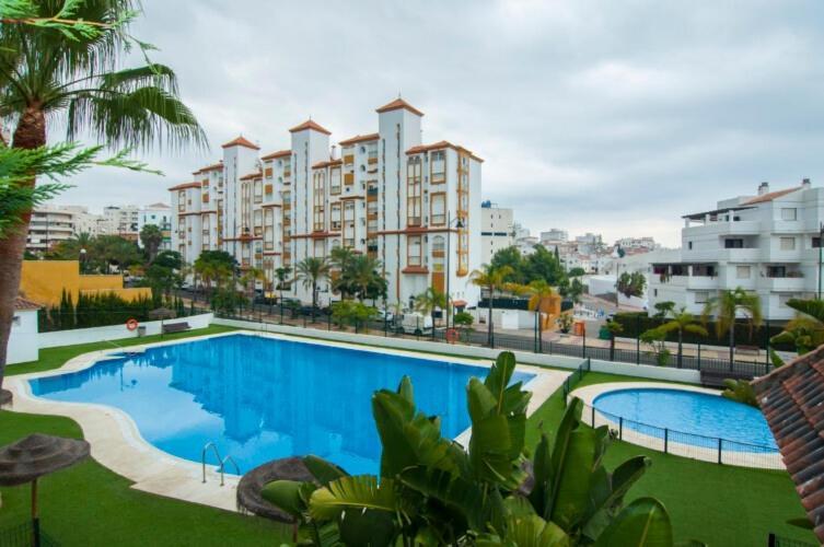 Port View - Reina Sofia Daire Estepona Dış mekan fotoğraf
